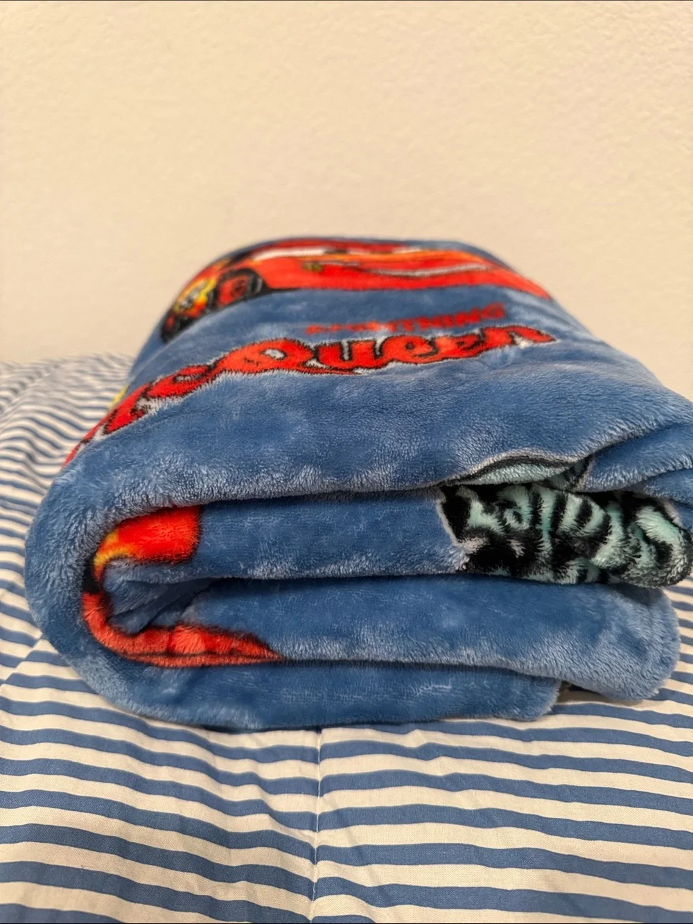 Cars Lightning McQueen Plush Kids Throw Blanket - Blue & Red